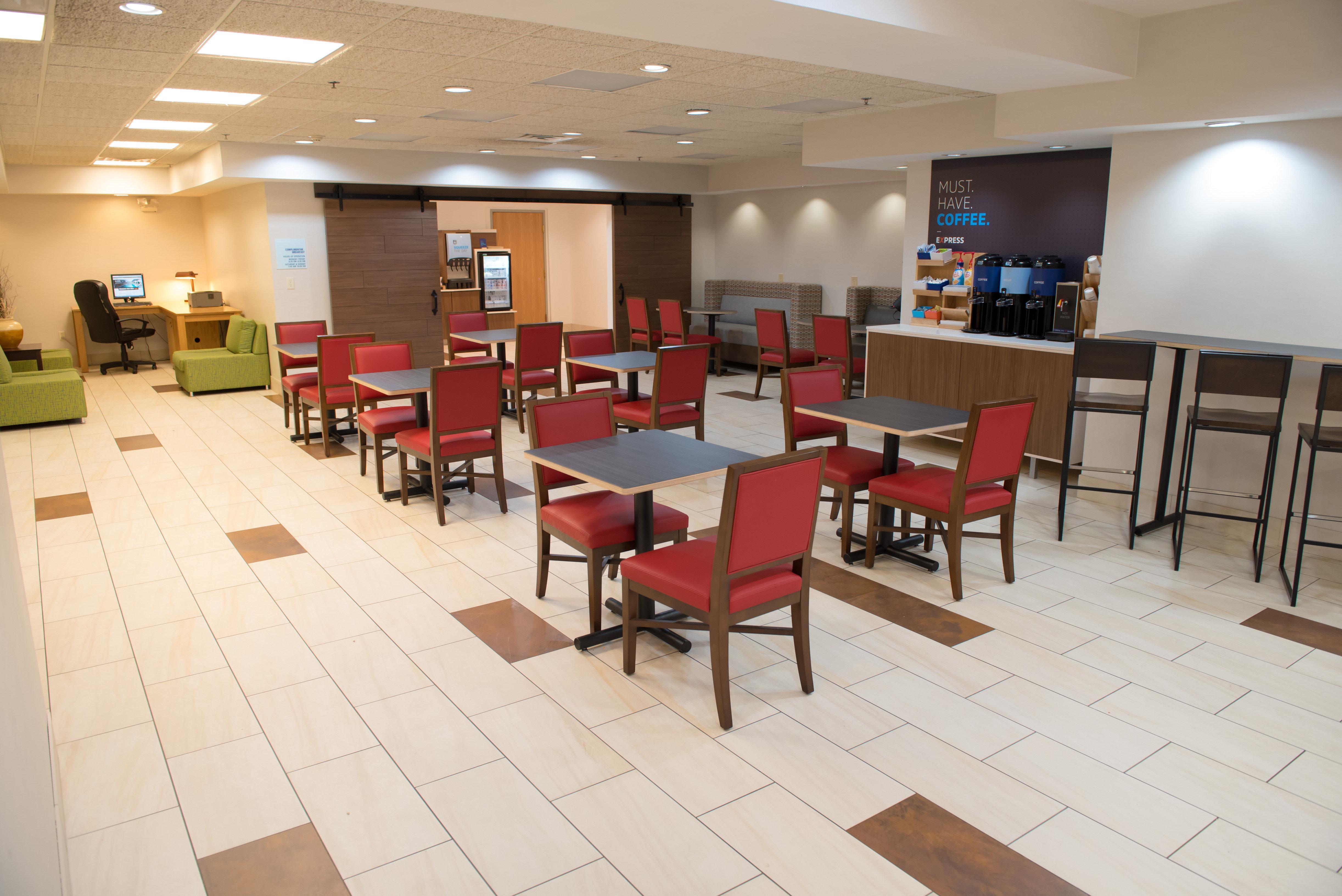 Holiday Inn Express Hotel & Suites Elkhart-South By Ihg Exterior photo