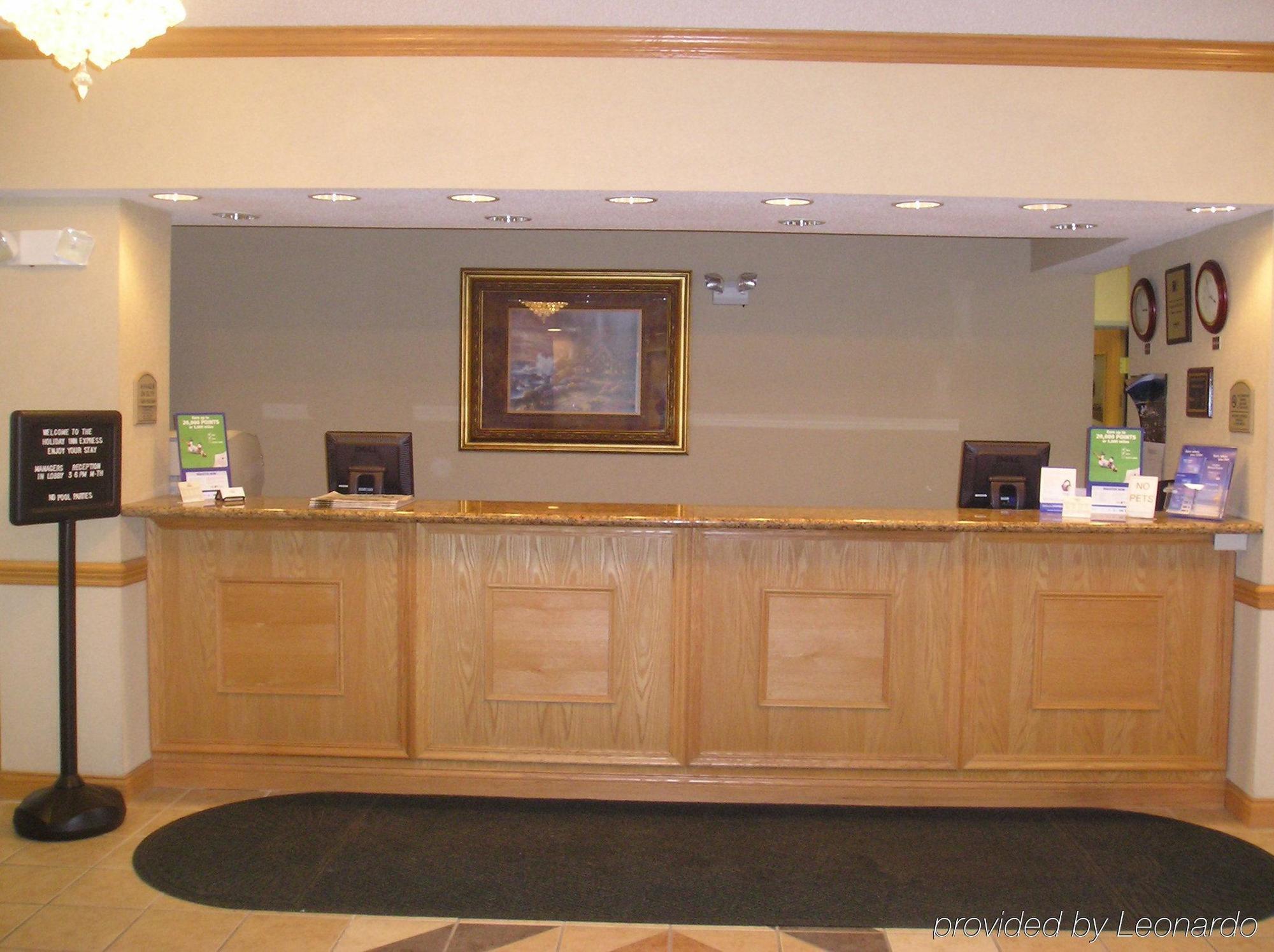 Holiday Inn Express Hotel & Suites Elkhart-South By Ihg Interior photo